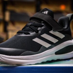 Adidas calzado de niño