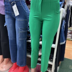 Pantalones de tela licra